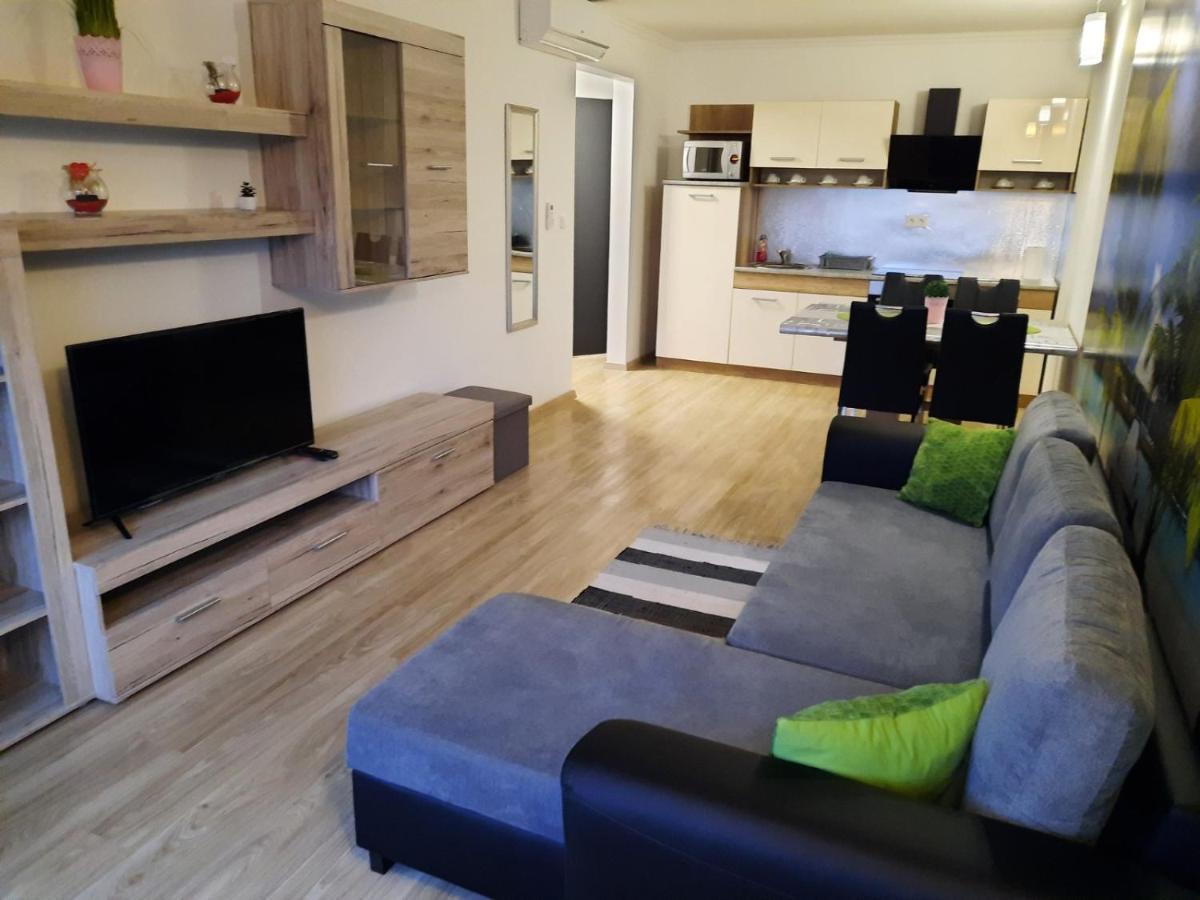 Vandus Apartman Siófok Eksteriør billede